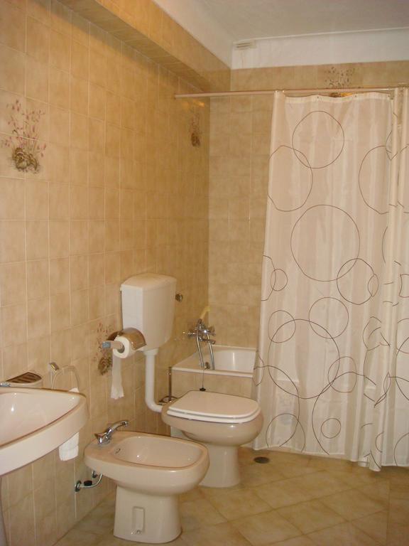 Apartamentos Sonybell Albufeira Quarto foto